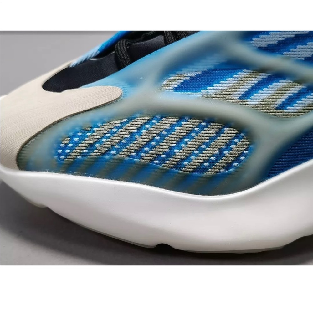 Adidas yezzy - Picture 5 of 7